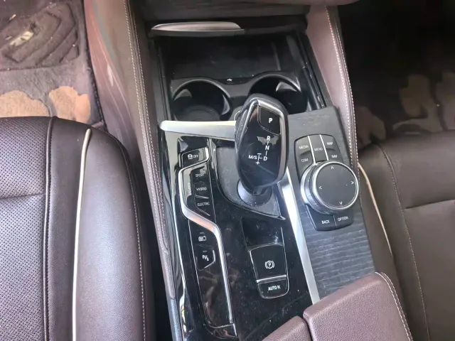 BMW 5 Series — Фото автомобиля 17