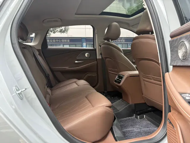 Chery Arrizo 8 — Фото автомобиля 9