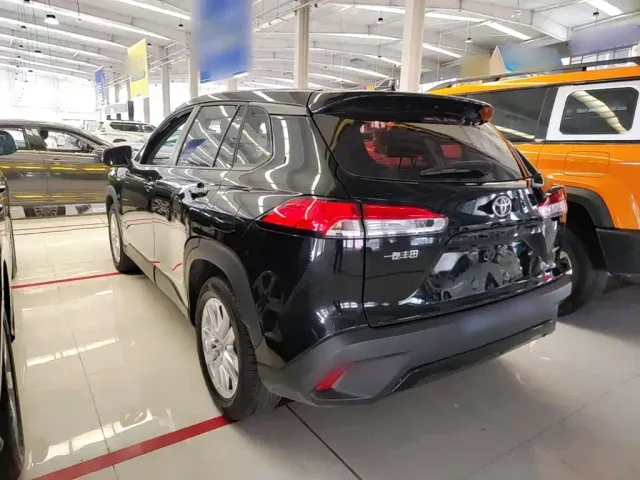 Toyota Corolla Cross — Фото автомобиля 4