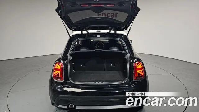 Mini Cooper Cooper Classic — Фото автомобиля 18