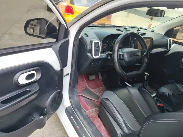 Roewe Clever — Фото автомобиля 11