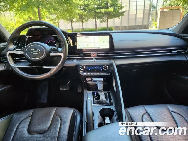 Hyundai AVANTE Avante (CN7) — Фото автомобиля 15