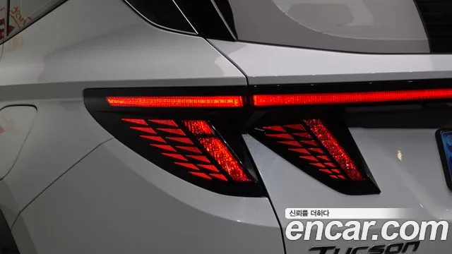 Hyundai Tucson Tucson (NX4) Бензин 1.6 турбо 2WD — Фото автомобиля 21