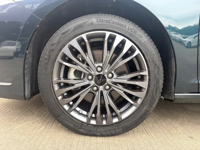Dongfeng Yixuan MAX — Фото автомобиля 10