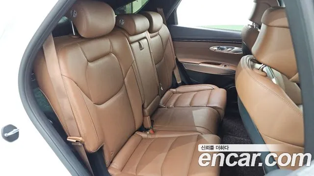 Genesis GV70 — Фото автомобиля 22