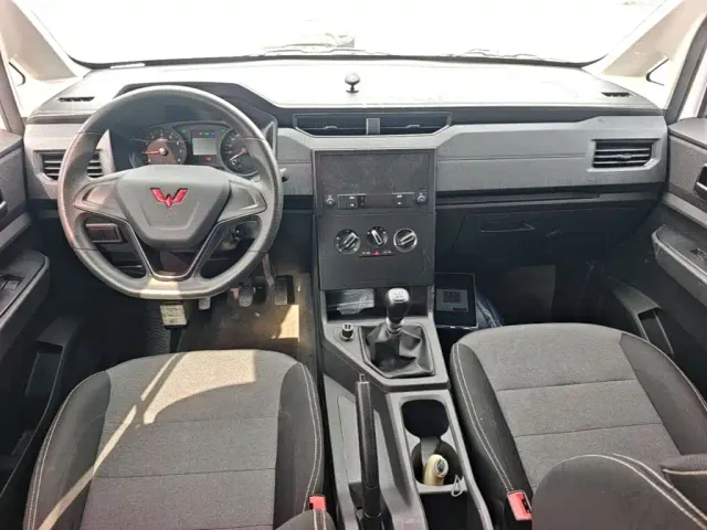Wuling Hongguang Plus — Фото автомобиля 9