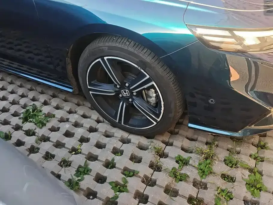 Honda Inspire Hybrid 2023 e:PHEV Smart Shine Edition — Фото автомобиля 6