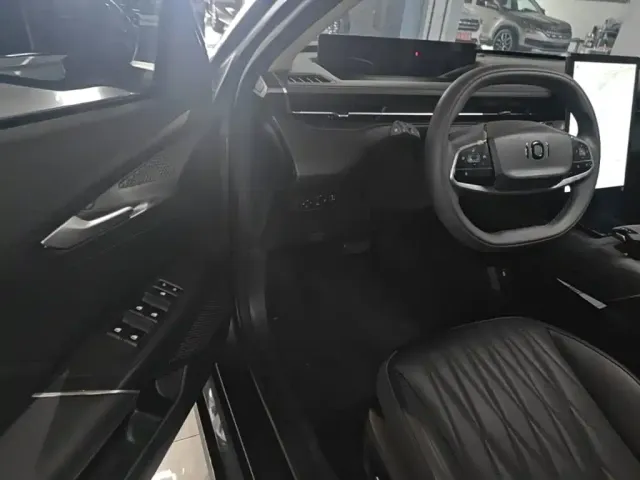 Changan Qiyuan Changan Qiyuan A05 2024 Deluxe Edition 70 Surpass — Фото автомобиля 15