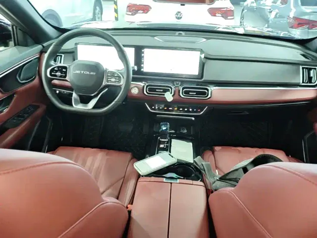 Jetour X70 Plus — Фото автомобиля 9