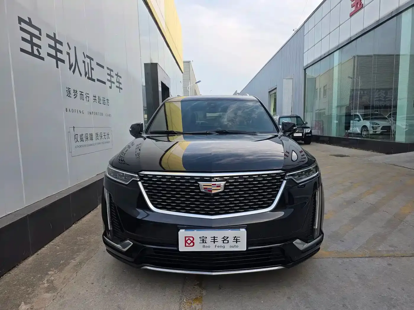 Cadillac Cadillac XT6 2022 2.0T 6-Seater 2WD Luxury Edition — Фото автомобиля 2