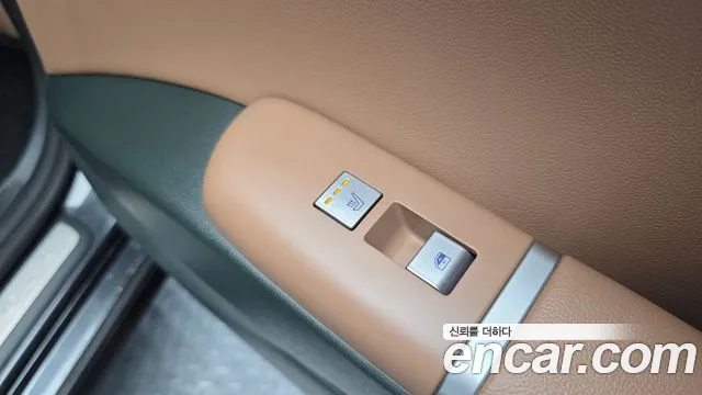 Hyundai Grandeur Grandeur (GN7) 2.5 Бензин 2WD — Фото автомобиля 19