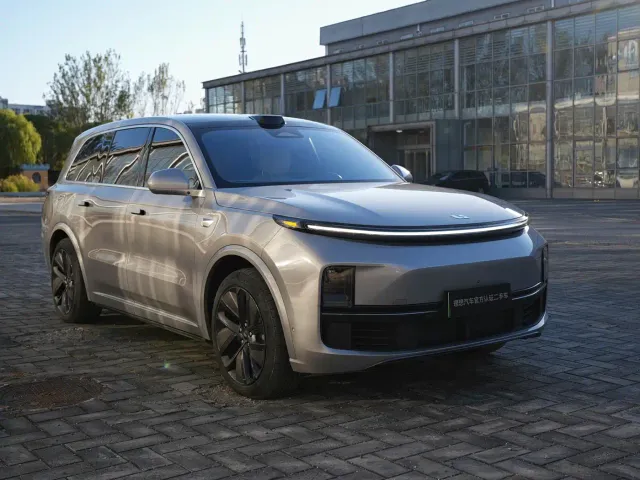 Li Auto L9 — Фото автомобиля 3