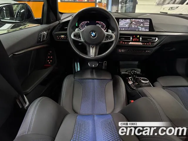 BMW 1 Series F40 — Фото автомобиля 9