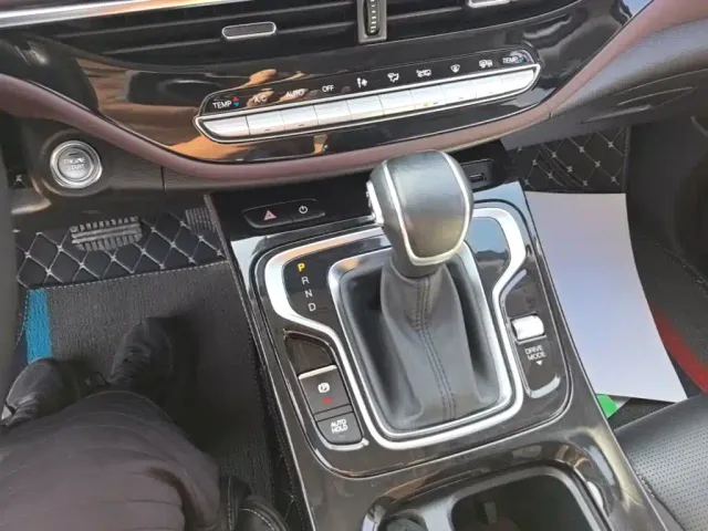 GAC Trumpchi M6 — Фото автомобиля 13