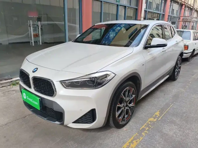 Фотография автомобиля — BMW X2