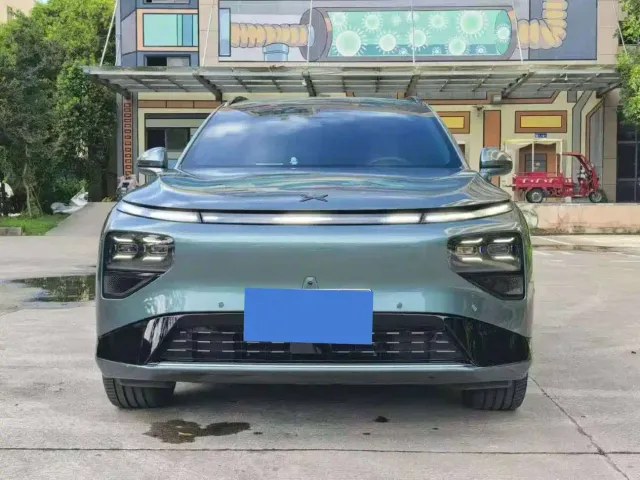 Xpeng G9 — Фото автомобиля 2