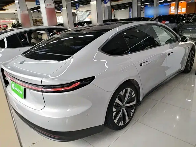 Nio ET7 — Фото автомобиля 6