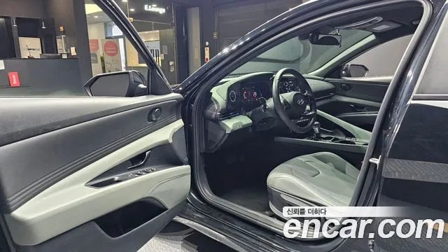 Hyundai Avante CN7 — Фото автомобиля 10