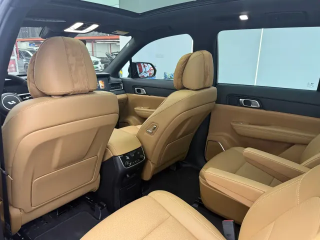 Li Auto ONE — Фото автомобиля 12
