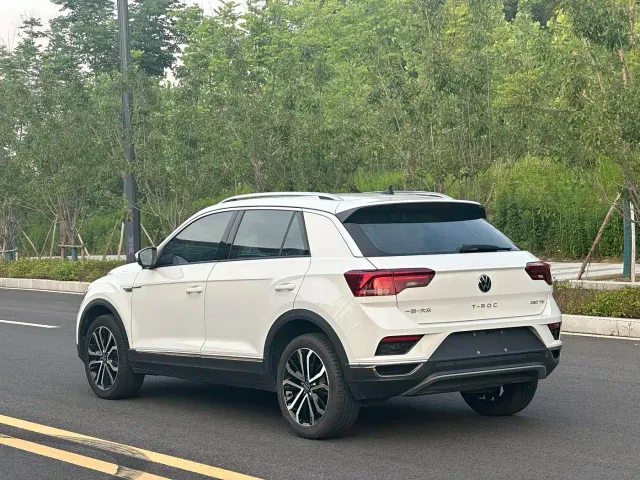 Volkswagen T-Roc — Фото автомобиля 18
