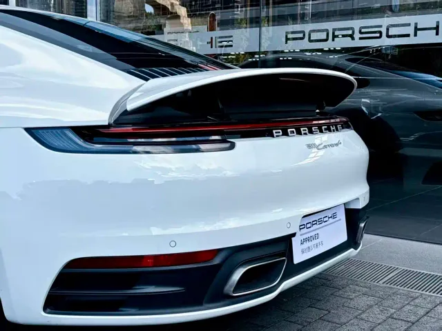 Porsche 911 — Фото автомобиля 6