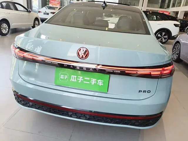 Volkswagen Passat — Фото автомобиля 5