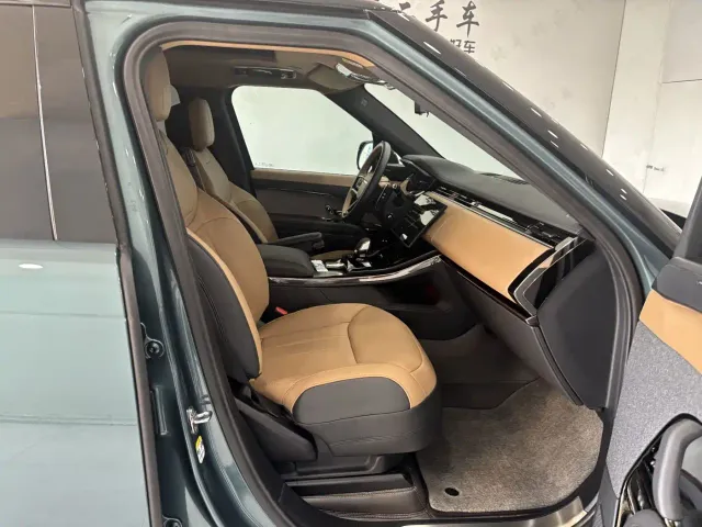 Land Rover Range Rover Sport — Фото автомобиля 26