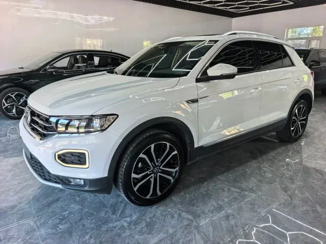 Volkswagen T-Roc — Фото автомобиля 3
