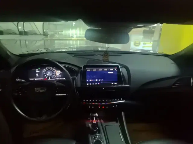 Cadillac CT5 — Фото автомобиля 9