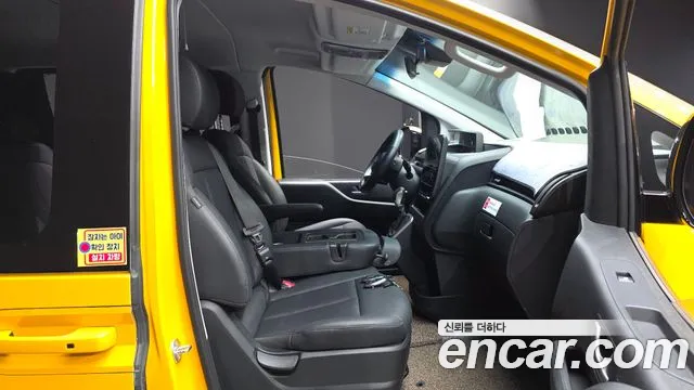 Hyundai Staria Staria L3.5 Школьный автобус — Фото автомобиля 23