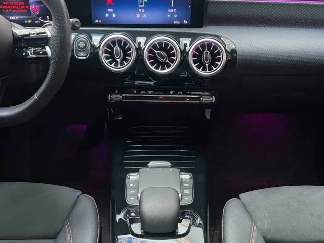 Mercedes-Benz A-Class — Фото автомобиля 7