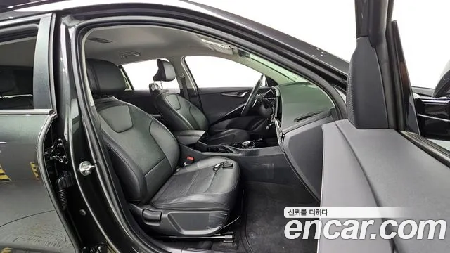 Kia Niro — Фото автомобиля 16