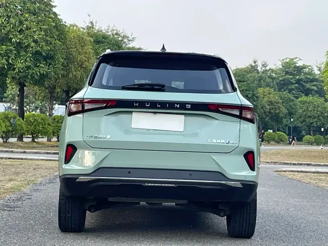 Wuling Asta — Фото автомобиля 17