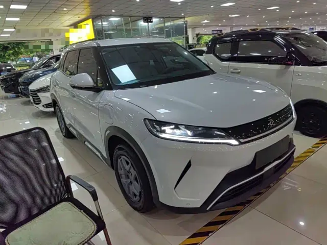 BYD Yuan UP — Фото автомобиля 3