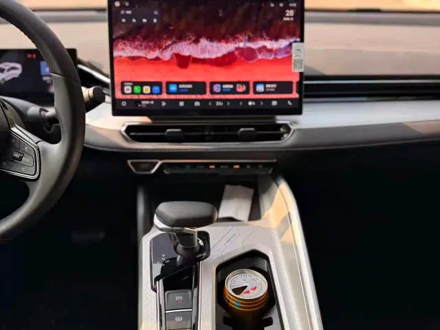 Geely Xingrui — Фото автомобиля 18
