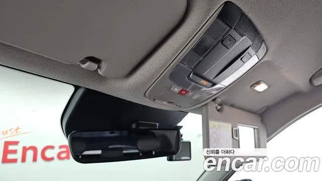 Kia Niro — Фото автомобиля 17