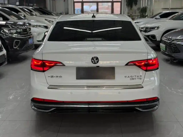 Volkswagen Sagitar — Фото автомобиля 5