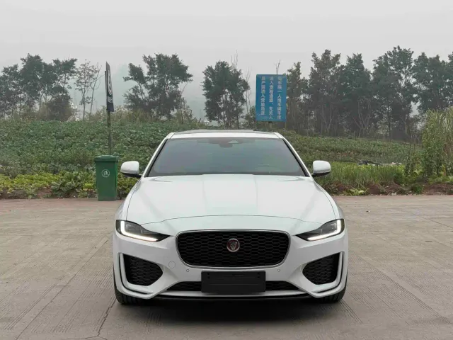 Jaguar XEL — Фото автомобиля 18