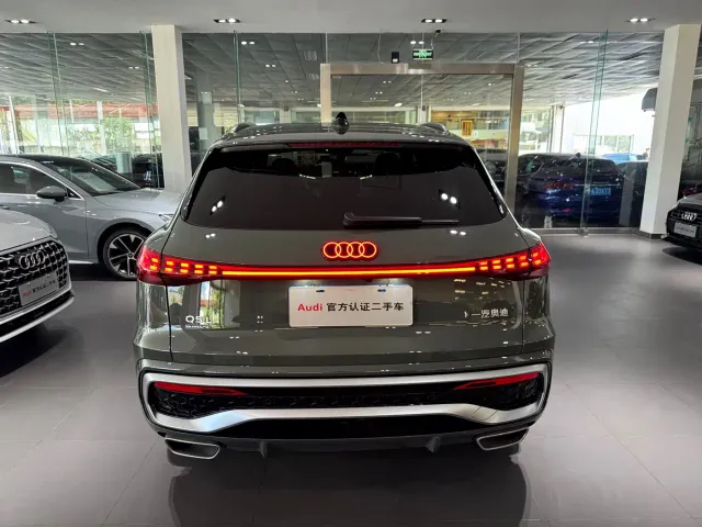 Audi Q5L — Фото автомобиля 5