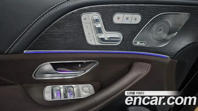 Mercedes-Benz GLS-Class — Фото автомобиля 13