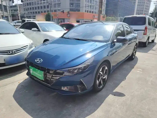 Фотография автомобиля — Hyundai Elantra
