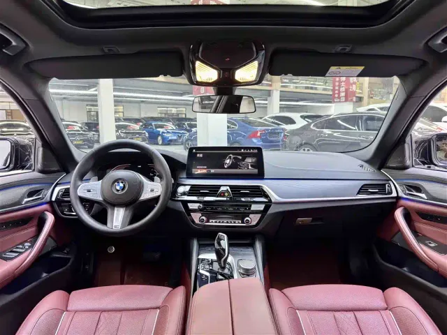 BMW 5 Series — Фото автомобиля 13