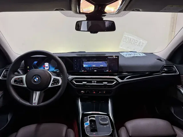 BMW i3 — Фото автомобиля 10