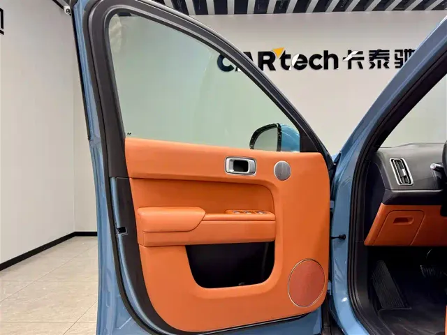 Li Auto L9 — Фото автомобиля 25