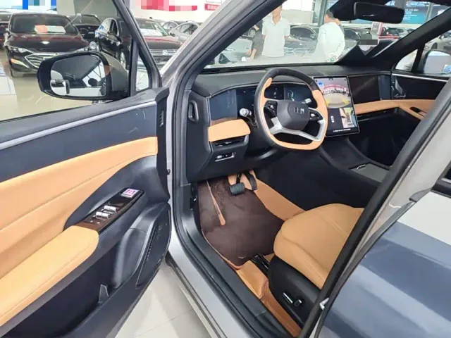 Geely Galaxy L7 — Фото автомобиля 15