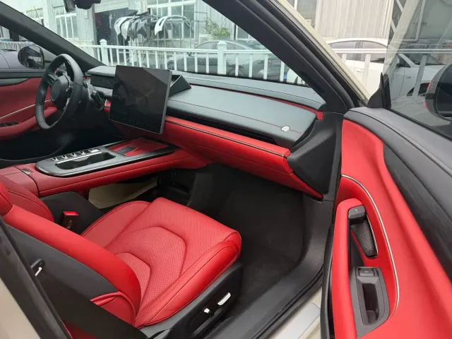 Xiaomi SU7 — Фото автомобиля 6