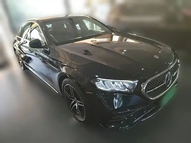 Mercedes-Benz E-Class — Фото автомобиля 5