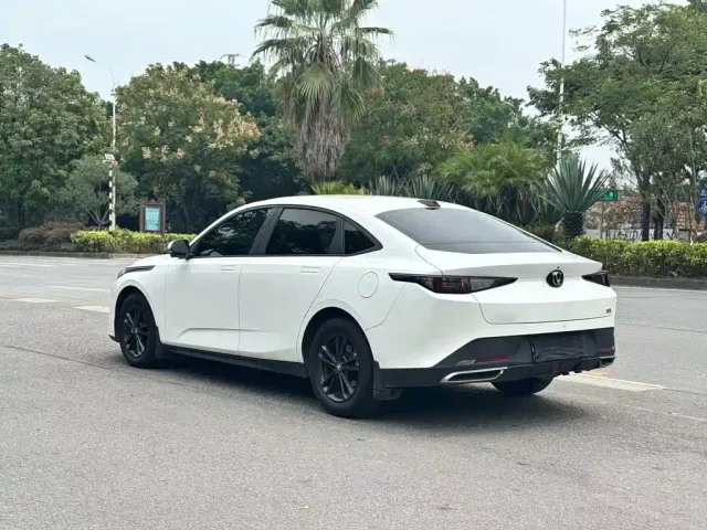 Changan Lamore — Фото автомобиля 4