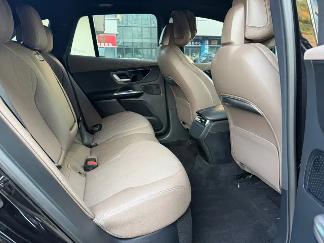 Mercedes-Benz EQE SUV — Фото автомобиля 11