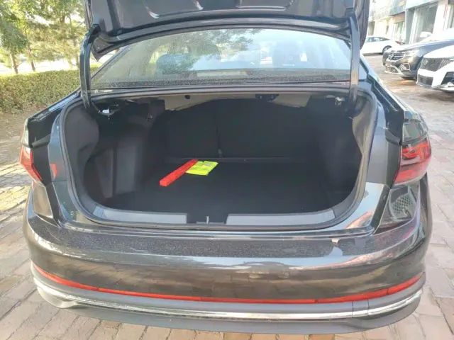 Volkswagen Sagitar — Фото автомобиля 12